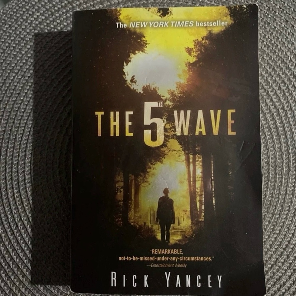 The 5th Wave - Rick Yancey